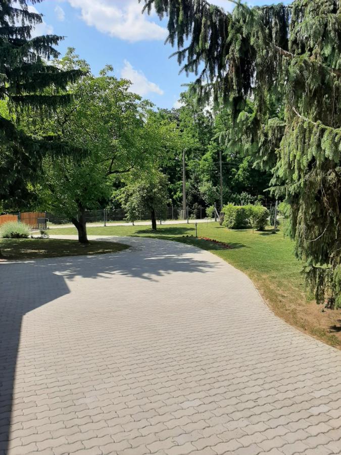 Kondics Apartmanhaz Sárvár Dış mekan fotoğraf