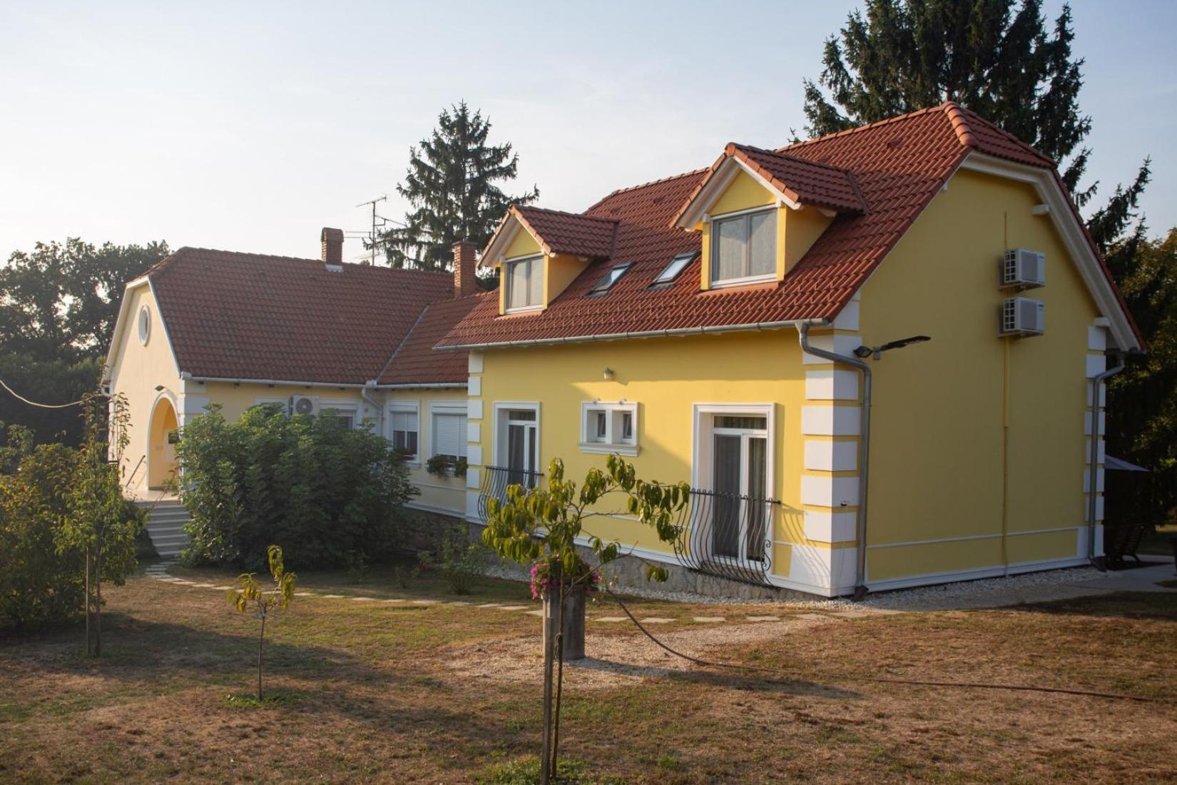Kondics Apartmanhaz Sárvár Dış mekan fotoğraf