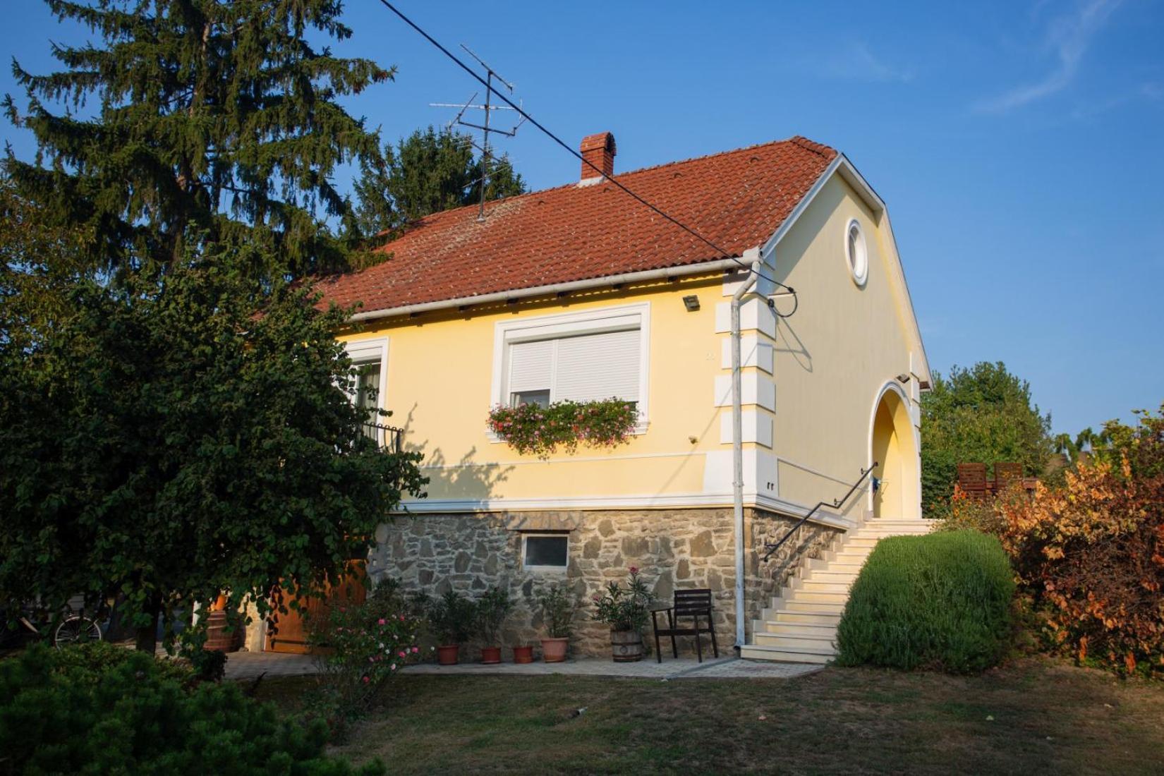 Kondics Apartmanhaz Sárvár Dış mekan fotoğraf